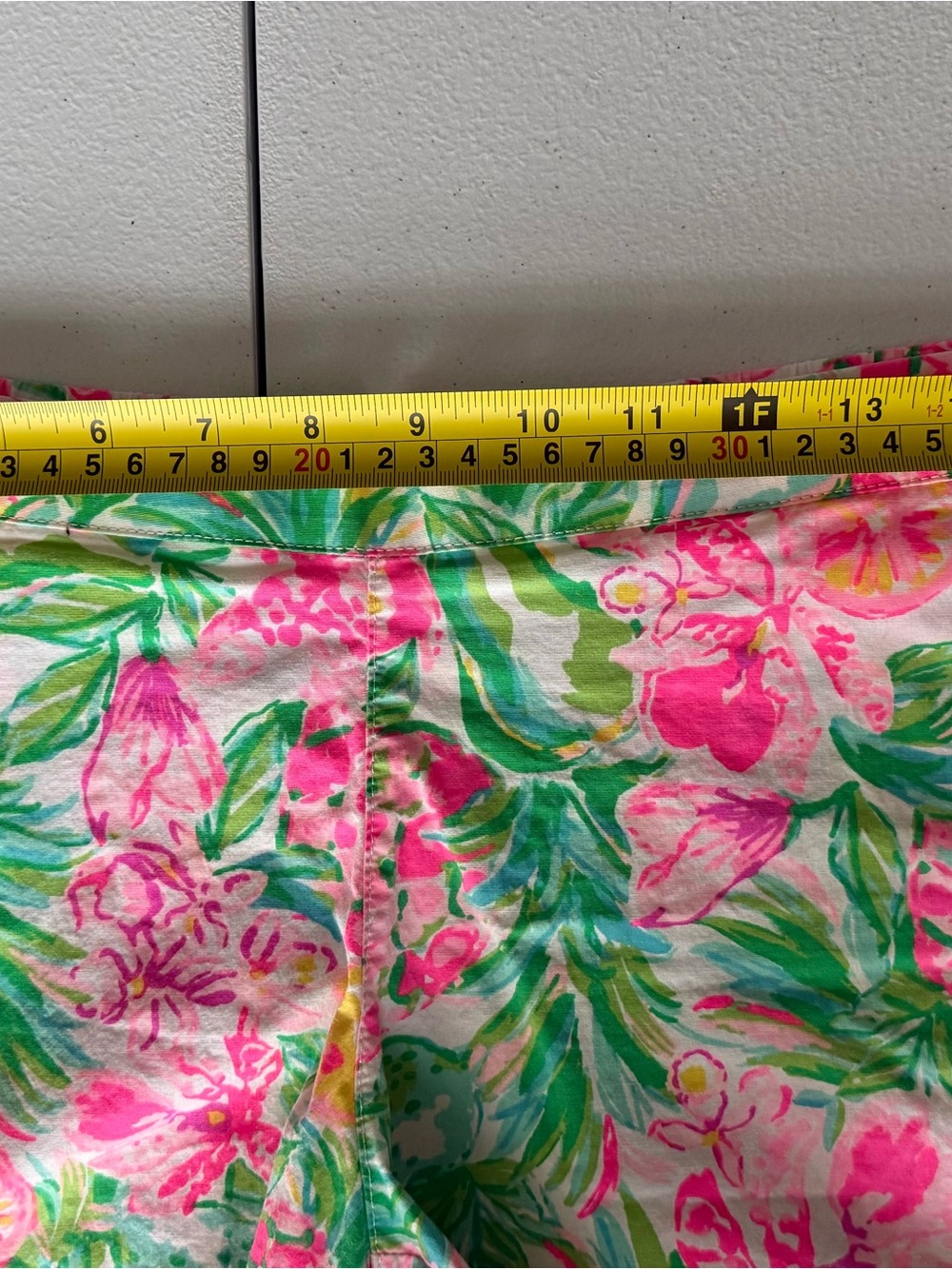 Lilly Pulitzer Pink & Green Tropical Print Bermuda Shorts | Size M - Picture 7 of 9
